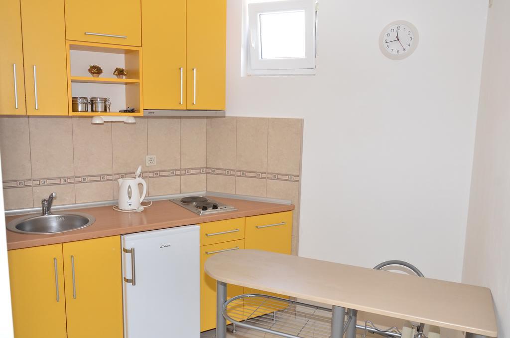 Apartments Bellevue - Otasevic Herceg Novi Oda fotoğraf